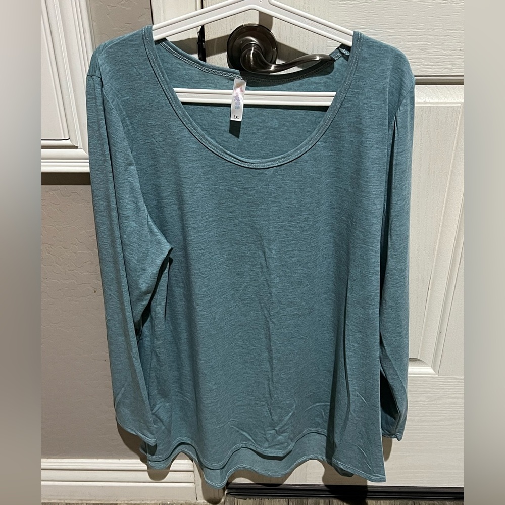 LuLaRoe Lynnae 3XL top